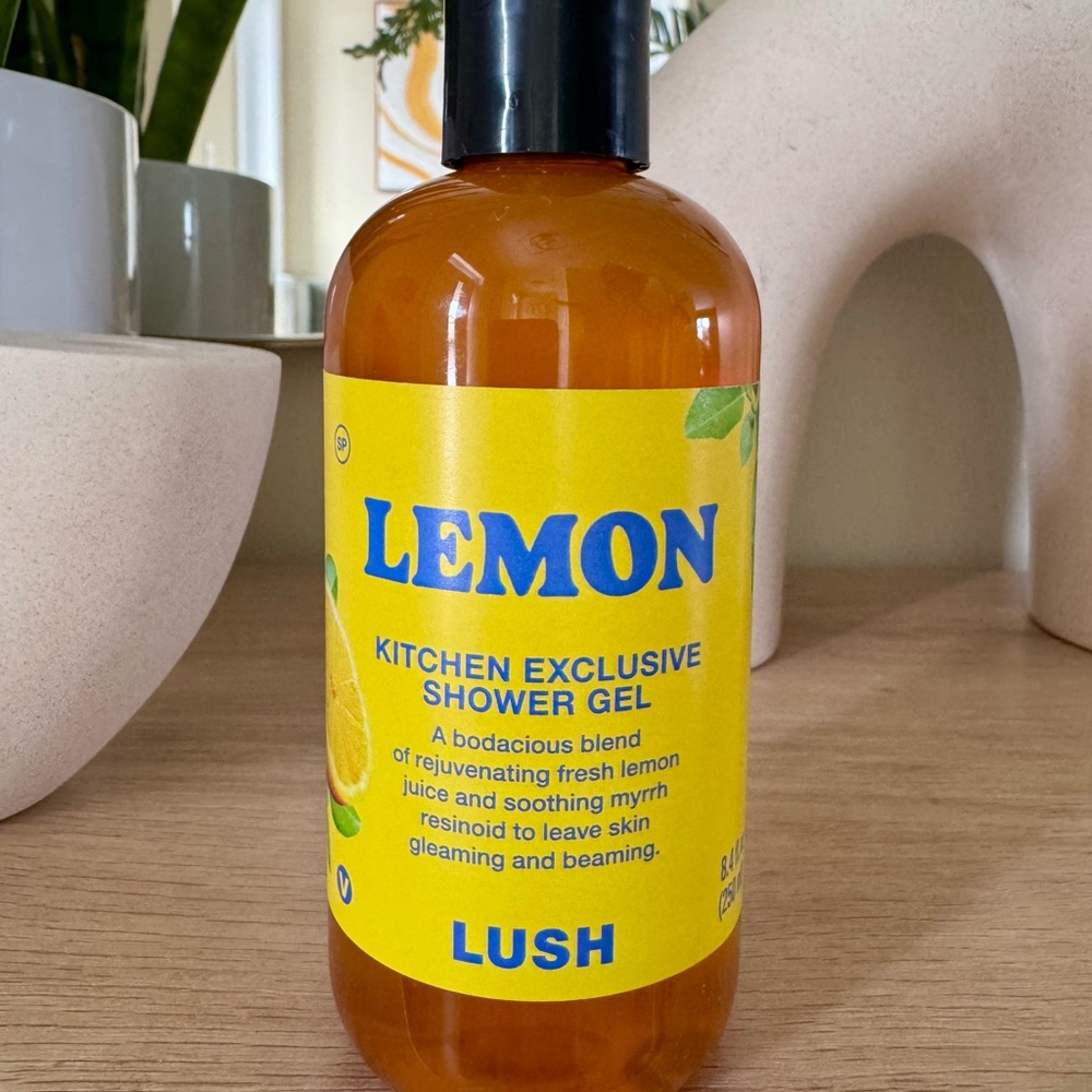 Lush Lemon shower gel
